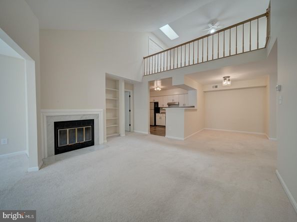 2233 Lovedale Lane UNIT I, Reston VA 20191