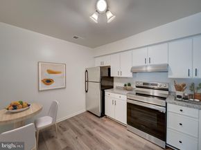 2233 Lovedale Lane UNIT I, Reston VA 20191