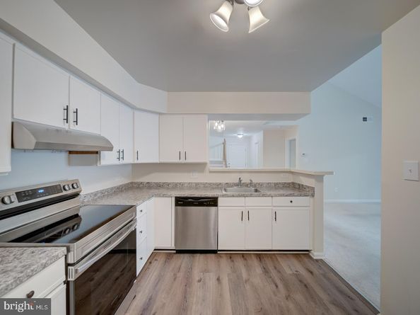 2233 Lovedale Lane UNIT I, Reston VA 20191