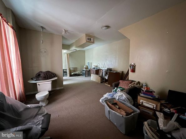 5809 Chew Avenue, Philadelphia PA 19138