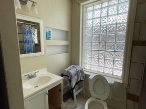 5809 Chew Avenue, Philadelphia PA 19138
