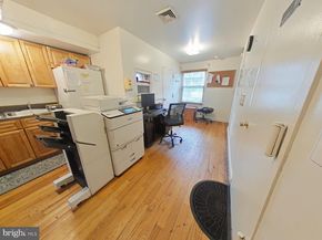 723 E Church Lane, Philadelphia PA 19144