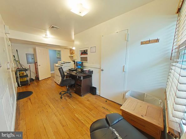 723 E Church Lane, Philadelphia PA 19144