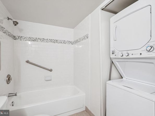 1420 Locust Street 28P, Philadelphia PA 19102