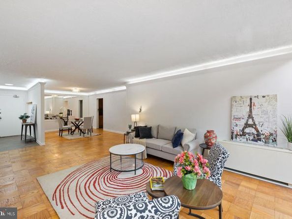 3001 Veazey NW 116, Washington DC 20008
