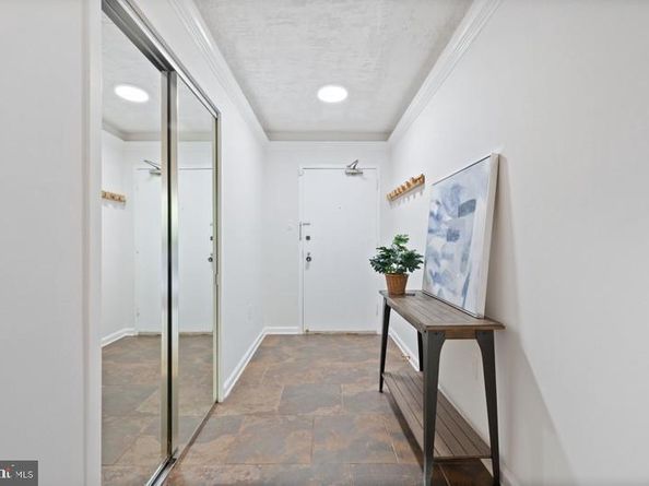 3001 Veazey NW 116, Washington DC 20008