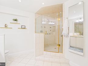 5225 Pooks Hill Road 520N, Bethesda MD 20814