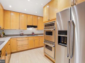 5225 Pooks Hill Road 520N, Bethesda MD 20814