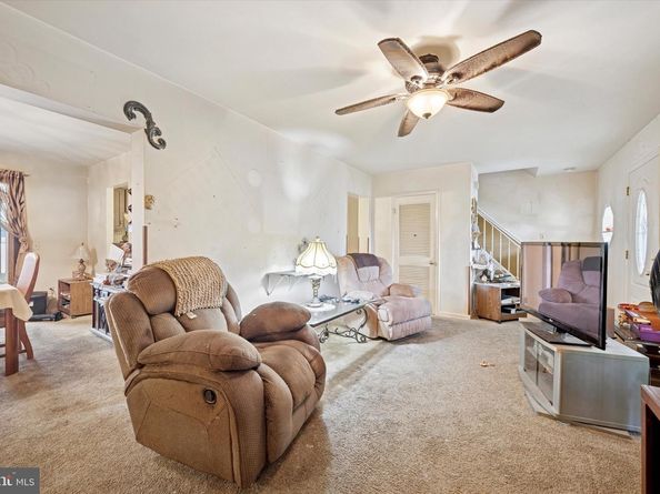 662 S Oak Avenue, Secane PA 19018