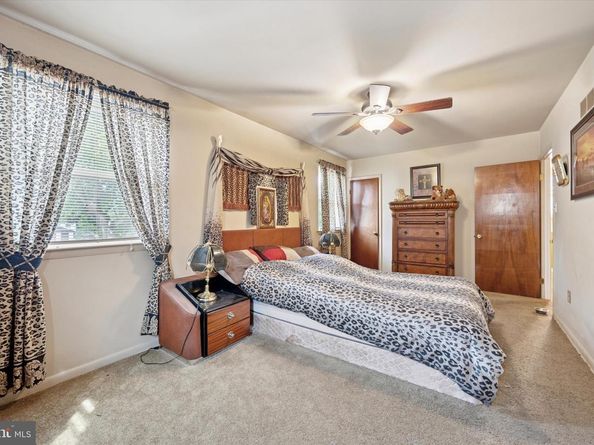 662 S Oak Avenue, Secane PA 19018