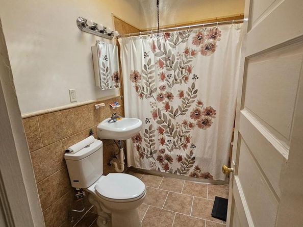 5724 N Lambert Street, Philadelphia PA 19138