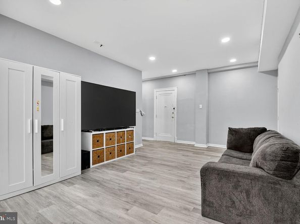 4120 14TH Street NW 33, Washington DC 20011