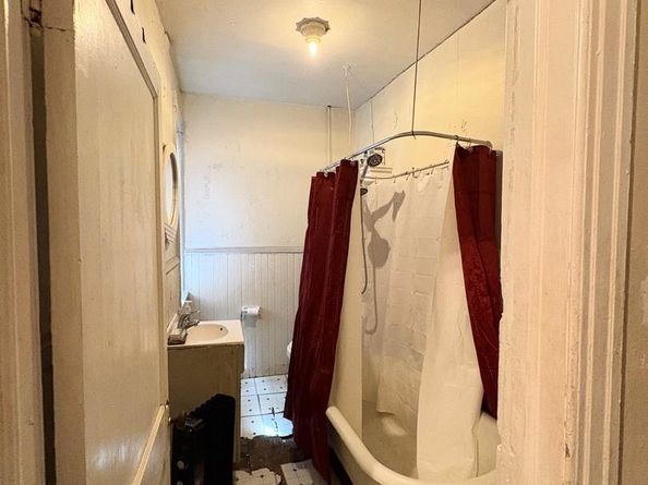 425 N 62nd Street, Philadelphia PA 19151
