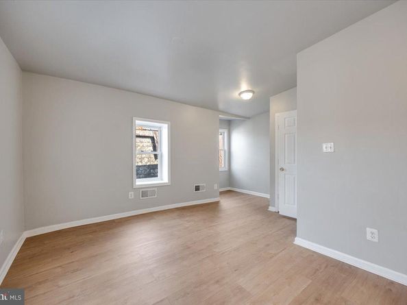 109 W Logan Street, Philadelphia PA 19144