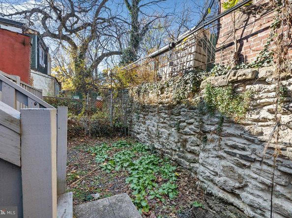 109 W Logan Street, Philadelphia PA 19144
