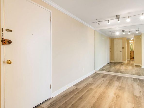 4600 Duke Street 1602, Alexandria VA 22304