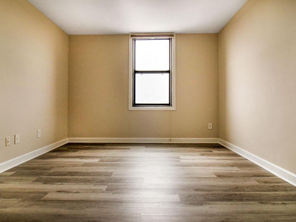 4600 Duke Street 1602, Alexandria VA 22304