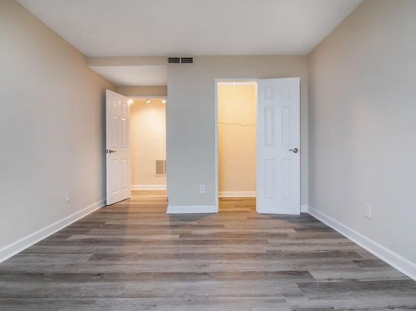 4600 Duke Street 1602, Alexandria VA 22304