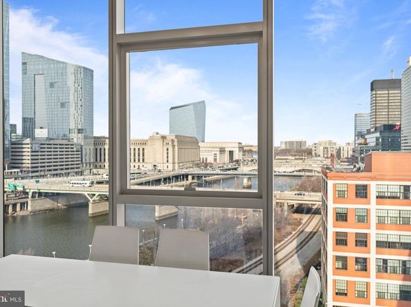 210 S 25TH Street 903, Philadelphia PA 19103