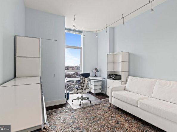 210 S 25TH Street 903, Philadelphia PA 19103