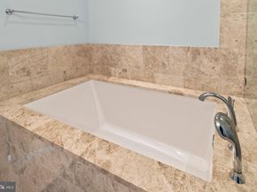 210 S 25TH Street 903, Philadelphia PA 19103