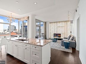 210 S 25TH Street 903, Philadelphia PA 19103