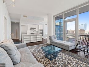 210 S 25TH Street 903, Philadelphia PA 19103