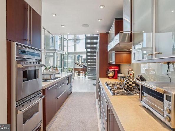 1612 16TH Street NW 3, Washington DC 20009