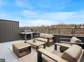 4584 Riverside Way, Philadelphia PA 19127