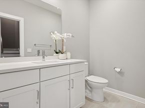 4584 Riverside Way, Philadelphia PA 19127