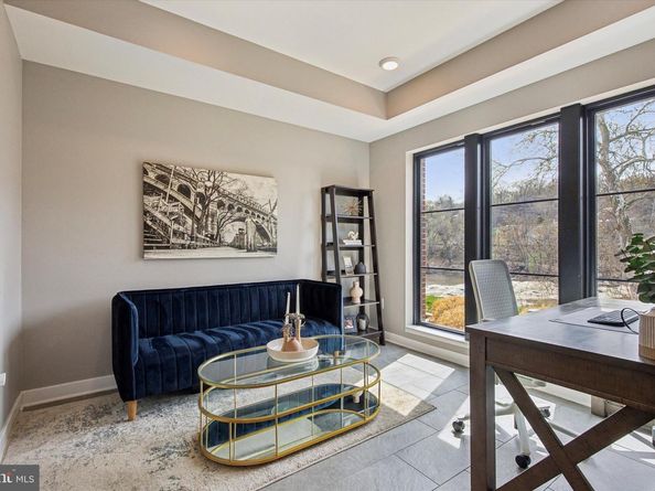 4584 Riverside Way, Philadelphia PA 19127