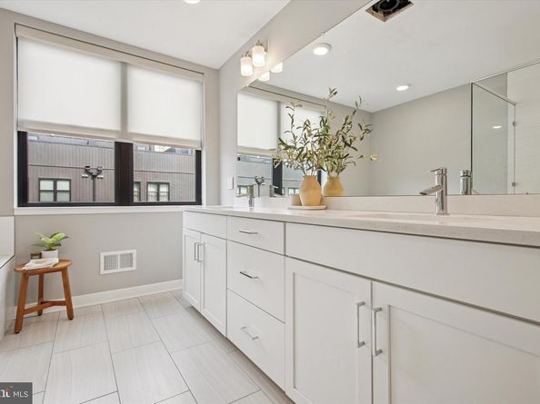 4584 Riverside Way, Philadelphia PA 19127