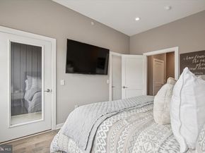4584 Riverside Way, Philadelphia PA 19127
