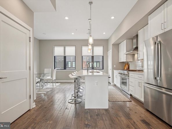 4584 Riverside Way, Philadelphia PA 19127