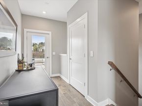 4584 Riverside Way, Philadelphia PA 19127