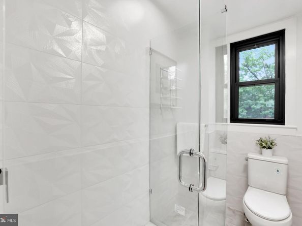 1010 25TH Street NW 405, Washington DC 20037