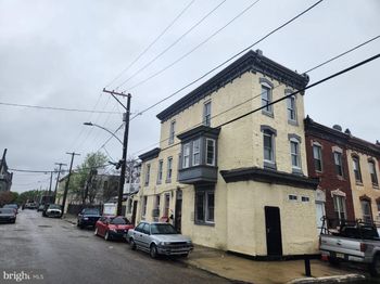 924 W Silver Street