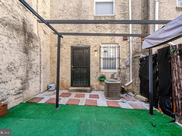 1613 Webster Street, Philadelphia PA 19146