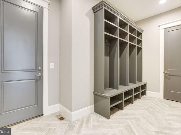 1601 Wrightson, Mclean VA 22101
