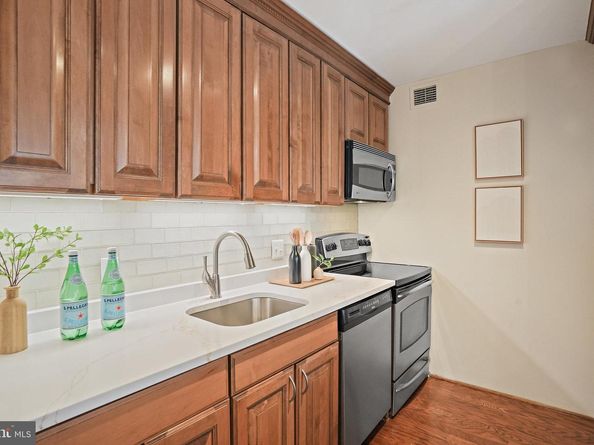 2555 Pennsylvania Avenue NW 407, Washington DC 20037
