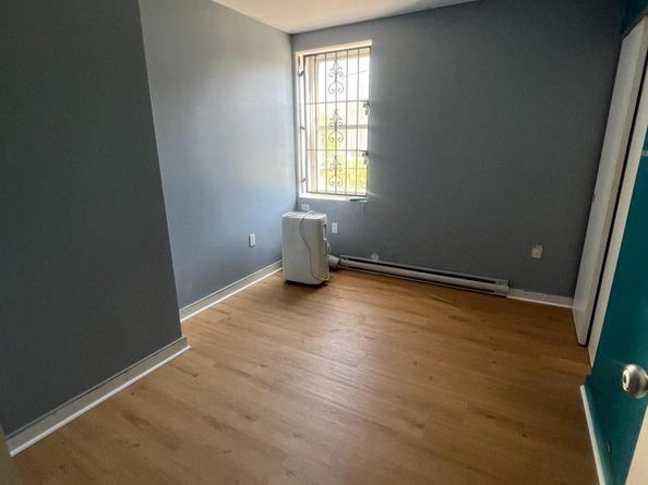 1327 N 16TH Street, Philadelphia PA 19121