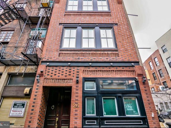 26 S Strawberry Street, Philadelphia PA 19106
