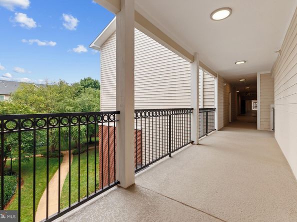 1530 Spring Gate Drive 9312, Mclean VA 22102