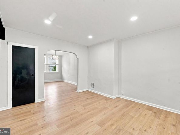 2605 S Robinson Street, Philadelphia PA 19142