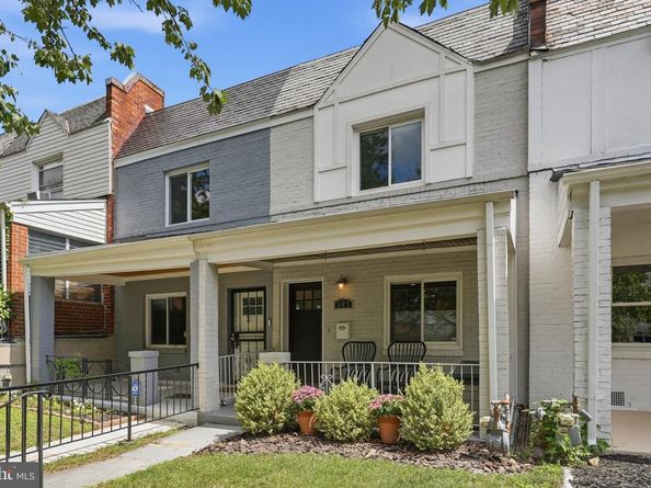 309 35TH Street NE, Washington DC 20019