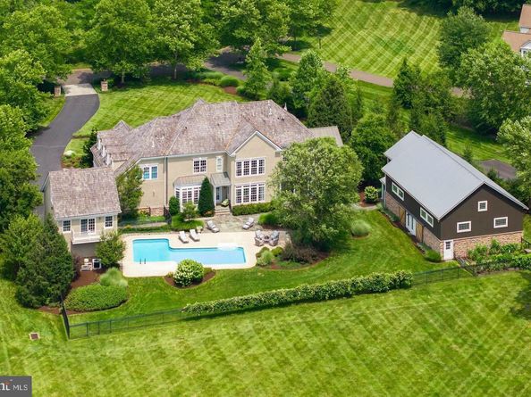 111 Meadow View Drive, Doylestown PA 18902