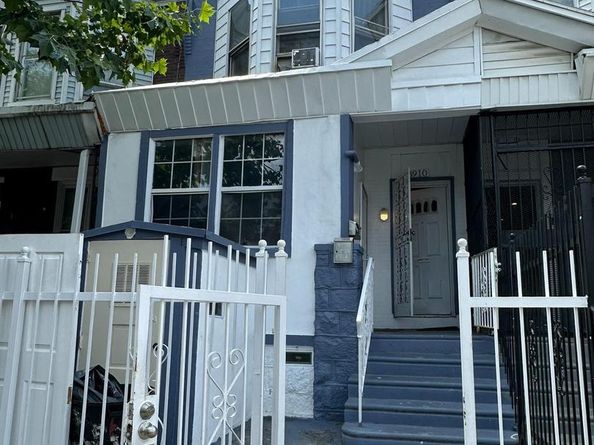 3910 N Marshall Street, Philadelphia PA 19140