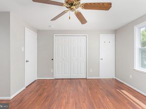 12821 Longleaf Lane, Herndon VA 20170