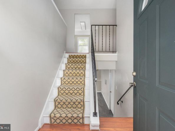 12821 Longleaf Lane, Herndon VA 20170