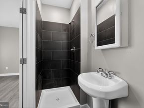 1511 W Seybert Street, Philadelphia PA 19121